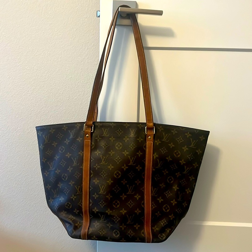 Authentic Louis Vuitton Shopping tote monogram